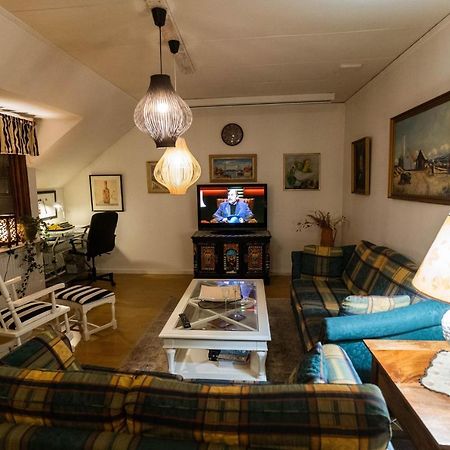 Mysig Takvaning Med Balkong Eskilstuna Kültér fotó