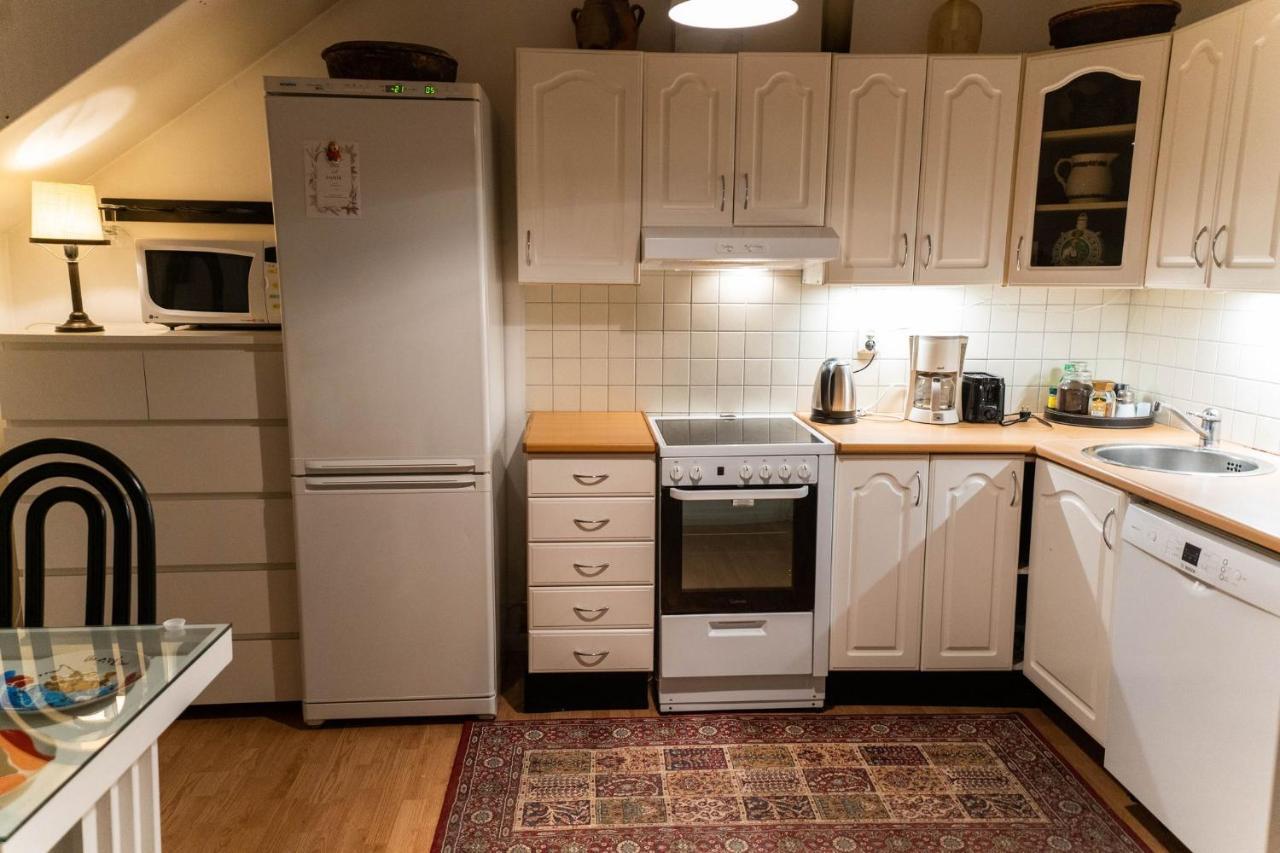 Mysig Takvaning Med Balkong Eskilstuna Kültér fotó